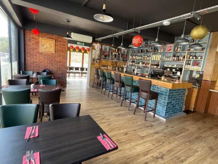 EyeEats bar with hanging lanterns